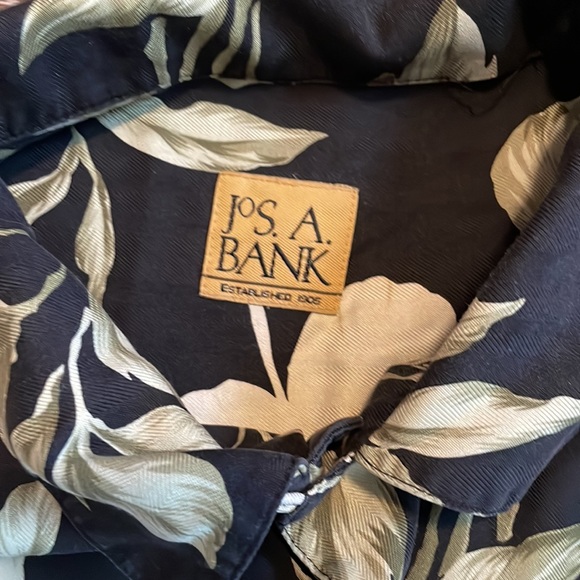 JOS A BANK Button Down - Picture 3 of 3